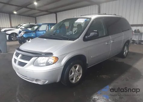 2005 Dodge Grand Caravan Sxt z USA, uszkodzony, nr VIN 2D4GP44LX5R193604